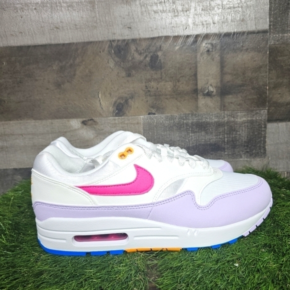 Nike Air Max 1 Casual Shoes - Picture 5 of 12